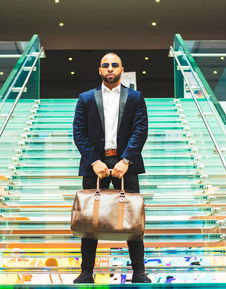 关闭世界上最帅的人，世界上最帅的个人